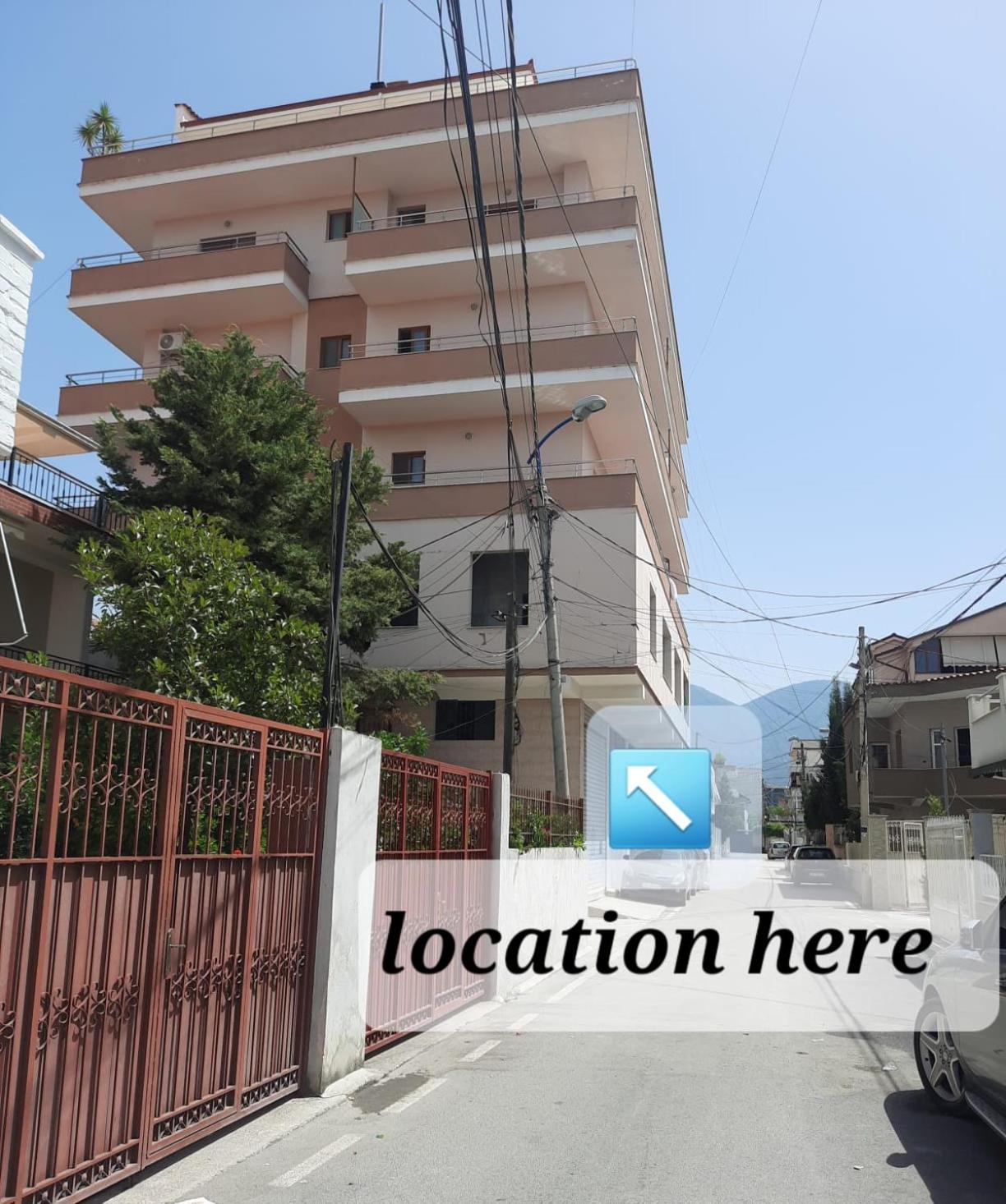 Crew Hostel ティラナ エクステリア 写真
